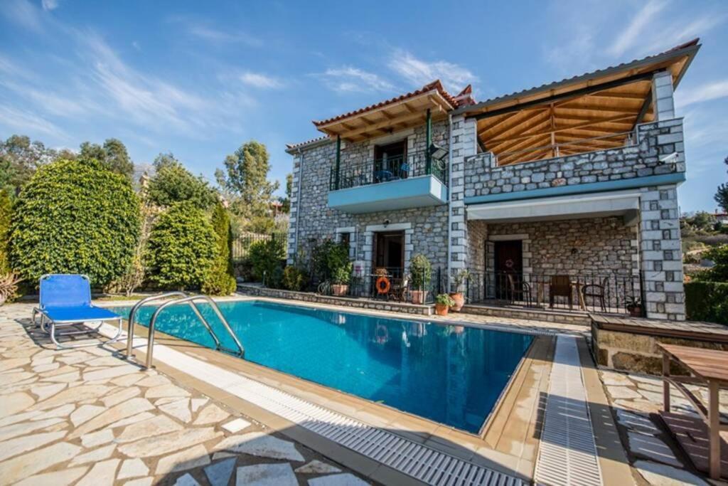 Kelly'S Villa In Stoupa Neokhorion  المظهر الخارجي الصورة